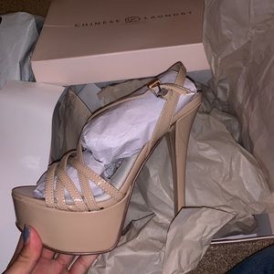 Chinese Laundry Teaser nude Stiller is size 6.5